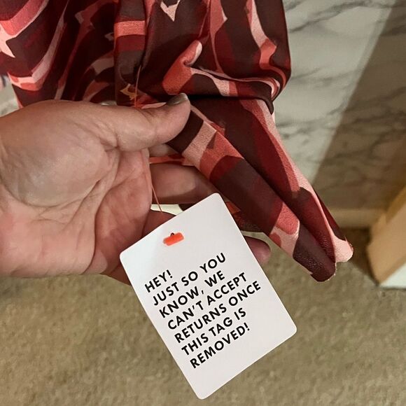 ASOS DESIGN Curve pleated twist back midi dress in abstract smudge print - Picture 8 of 15